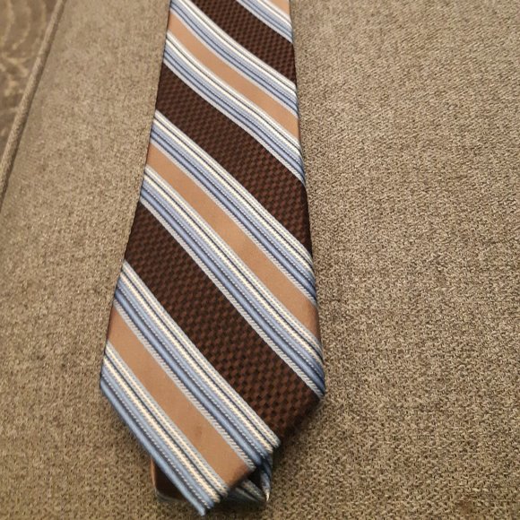 Alfred Sung Tie - Picture 1 of 1